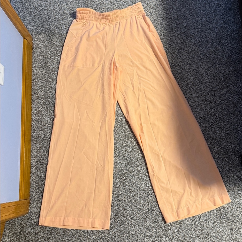 Lululemon Swift Mid-Rise Wide-Leg Pant